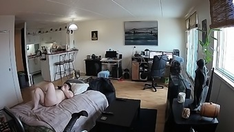 Amateur Voyeur Webcam Bbw Sucks Cock For Facial