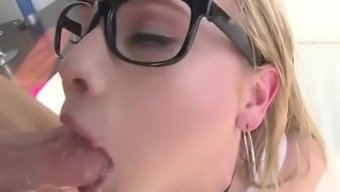 Sexy Schoolgirl Gets Her Cunt Fucked
