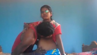 Teen Indian Lovers Enjoys Hot Sex