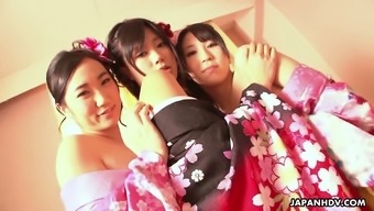 Sexy Geishas Know How To Share A Dick And Their Bj Skills Are Second To None