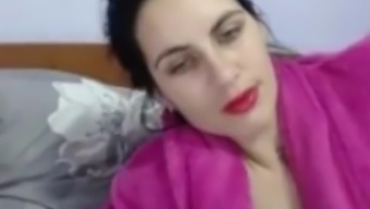 Amateur Arab Muslim Teen Masturbates Her Islam Pussy On Webcam