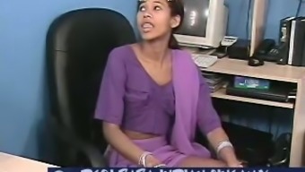 Attractive Indian Chick Giving Hot Blowjob In The Office