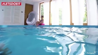 Underwater Sex Session With Beautiful Ukrainian Inga Devil