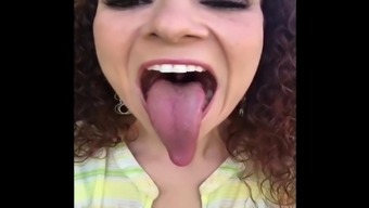 Omg! The Tongue On This Temptress