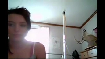 Gorgeous Brunette Masturbates On Skype Cam While Talking On