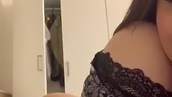 Italian Teen Wiggles That Ass For Periscope