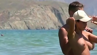 Sexy Nudist Beach Babe Voyeur Video