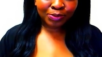 Ebony Webcam: Busty Cutie