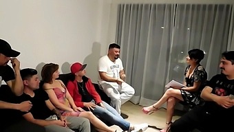 Terapia De Grupo Termina En Orgia Sexual , No Te Lo Pierdas ....Primera Parte With Perla Lopez