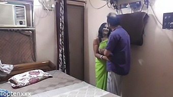 Having Sex With Desi Sexy Bhabhi.. Viral With Clear Audio