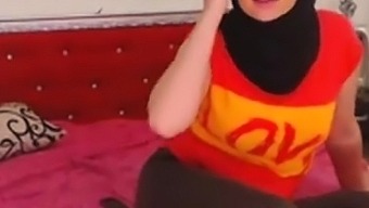 Hijab Leggings Girl Teases