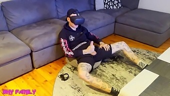 Sneaky Slut Catches Boyfriend Watching Vr Porn And Squirts All Over Him 9 Times!!