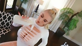 Blonde With Big Milkings Spreads Her Legs In Stockings For Sex And Lov - Kendra Sunderland And Scott Nails