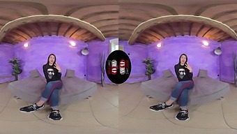 Beautiful Petra Wants You To Sniff Her Shoes And Smelly Feet - Virtual Reality Foot Fetish