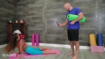 Trickery - Bubble Butt Yoga Teacher Fucks Her Student