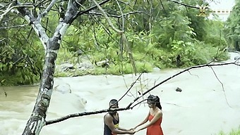 Desi Girl Has Sex In River &Ndash; Full Outdoor Threesome