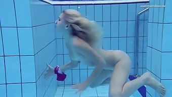 Elena Proklova Spreads Her Legs Underwater