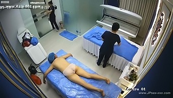 Hidden Camera Captures Amateur Chinese Women In High-Definition