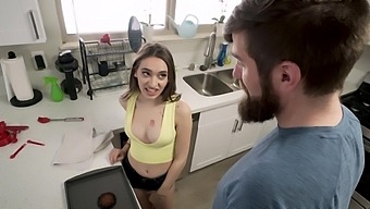 Sera Ryder'S Natural Beauty And Longhair Get Trimmed Before Getting Fucked In The Kitchen
