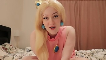 Amateur Blonde In A Princess-Peach Cosplay Gets Down And Dirty