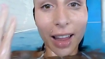 Bisexual Amateur Gets Fucked And Gives A Blowjob In The Pool