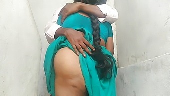 Indian Village Couple Gets Fucked From Behind