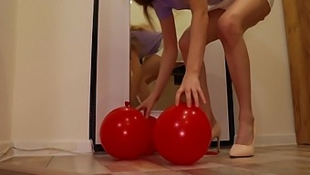 Foot Fetish Video Featuring Heels And Balloons